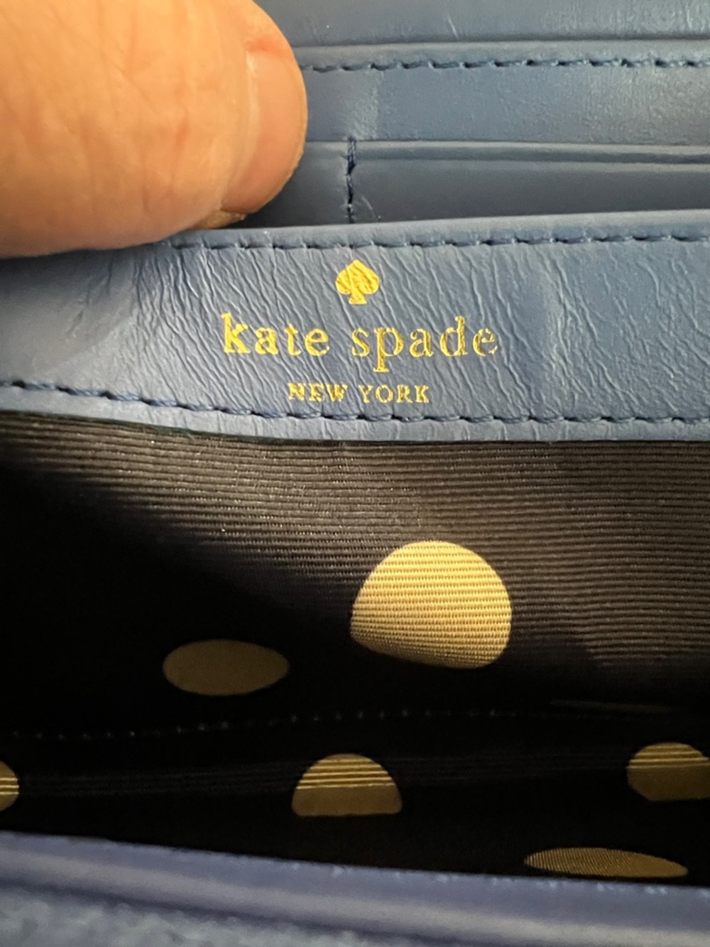Kate Spade New York Patent Leather Zip Around Wallet Great like New Condition - Picture 15 of 17